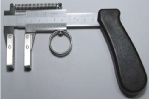 Suwmiarka analogowa.png